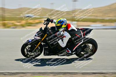 media/Apr-13-2025-TrackXperience (Sun) [[fb1ef998a6]]/Level 2 (Intermediate)/Turn 8 (Session 3)/